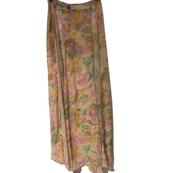 NWT Pretty Little Thing Abstract Print Ring Detail Maxi Beach Skirt - Picture 3 of 6